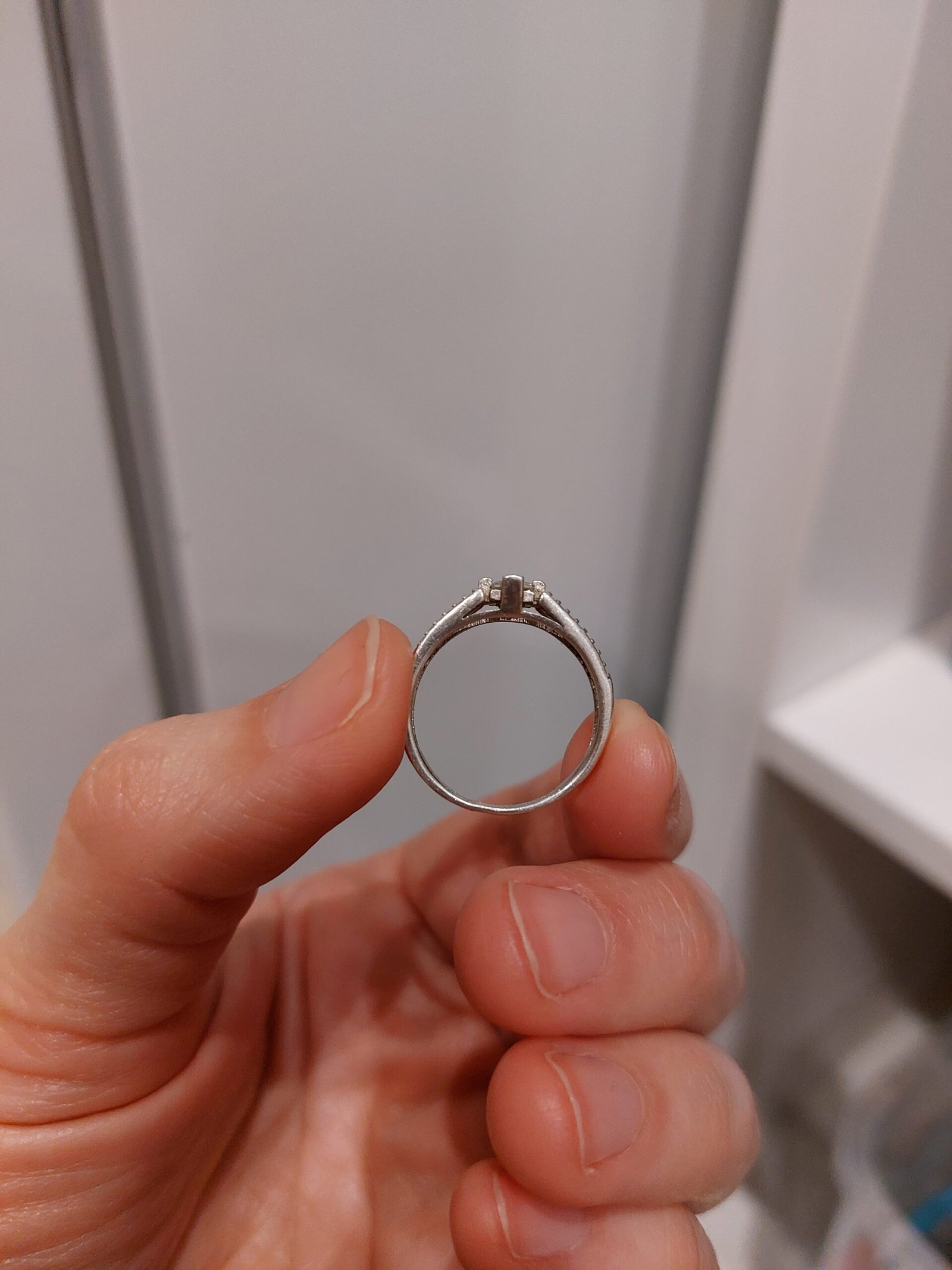 Rastas sidabrinis žiedas