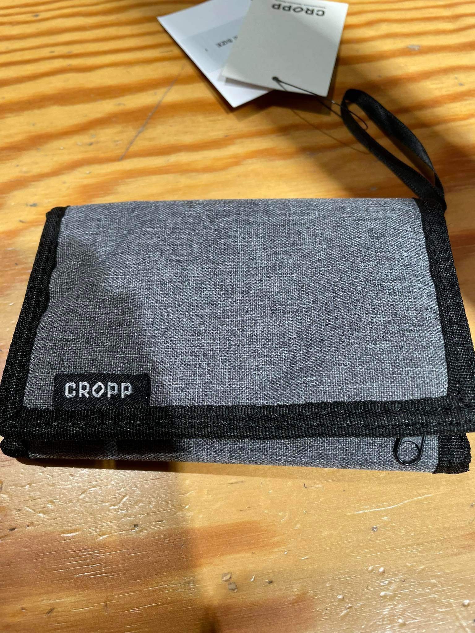 Pamesta piniginė prie Snow Arenos