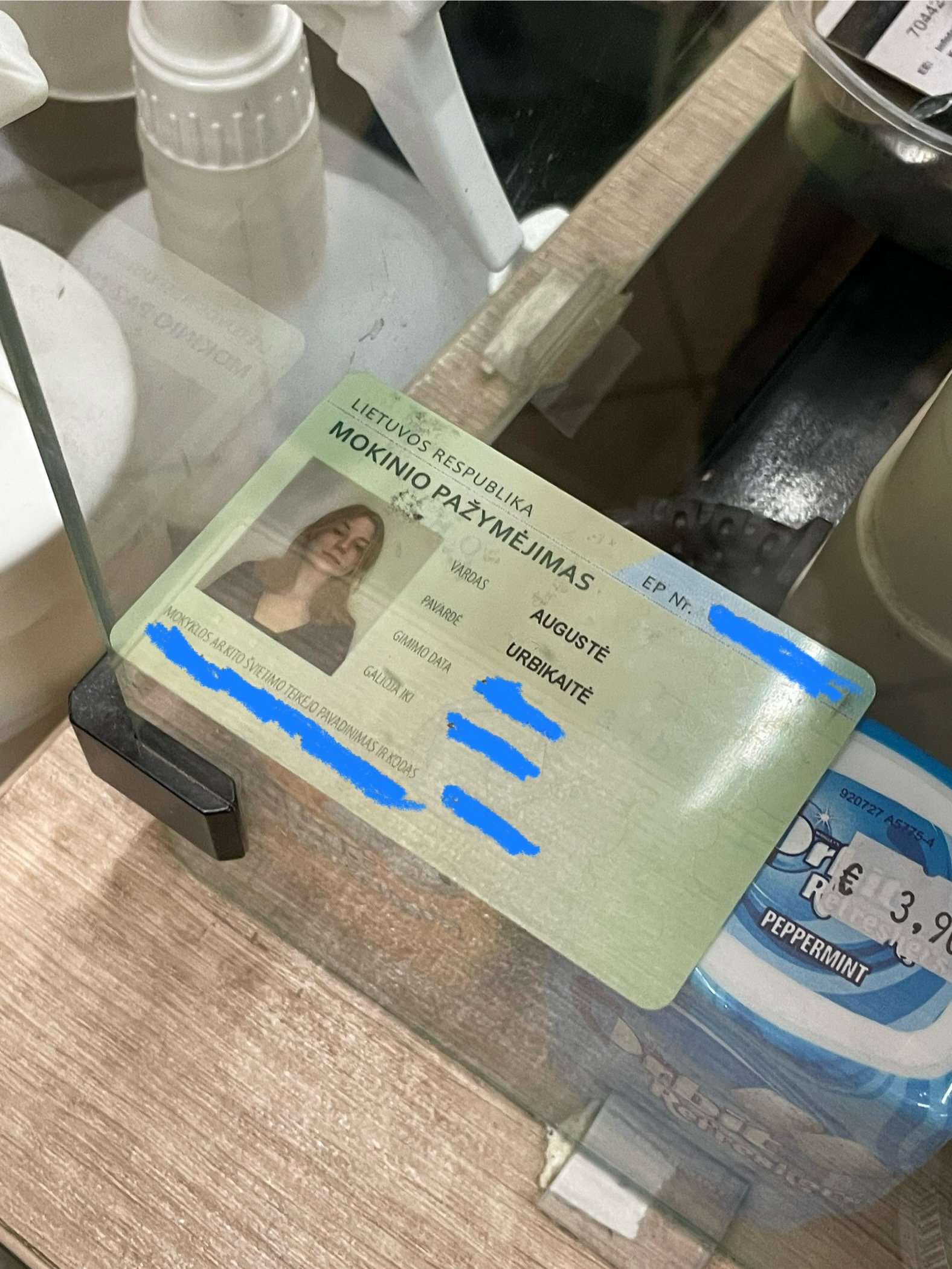 Radau Augustės U. mokinio pažymėjima