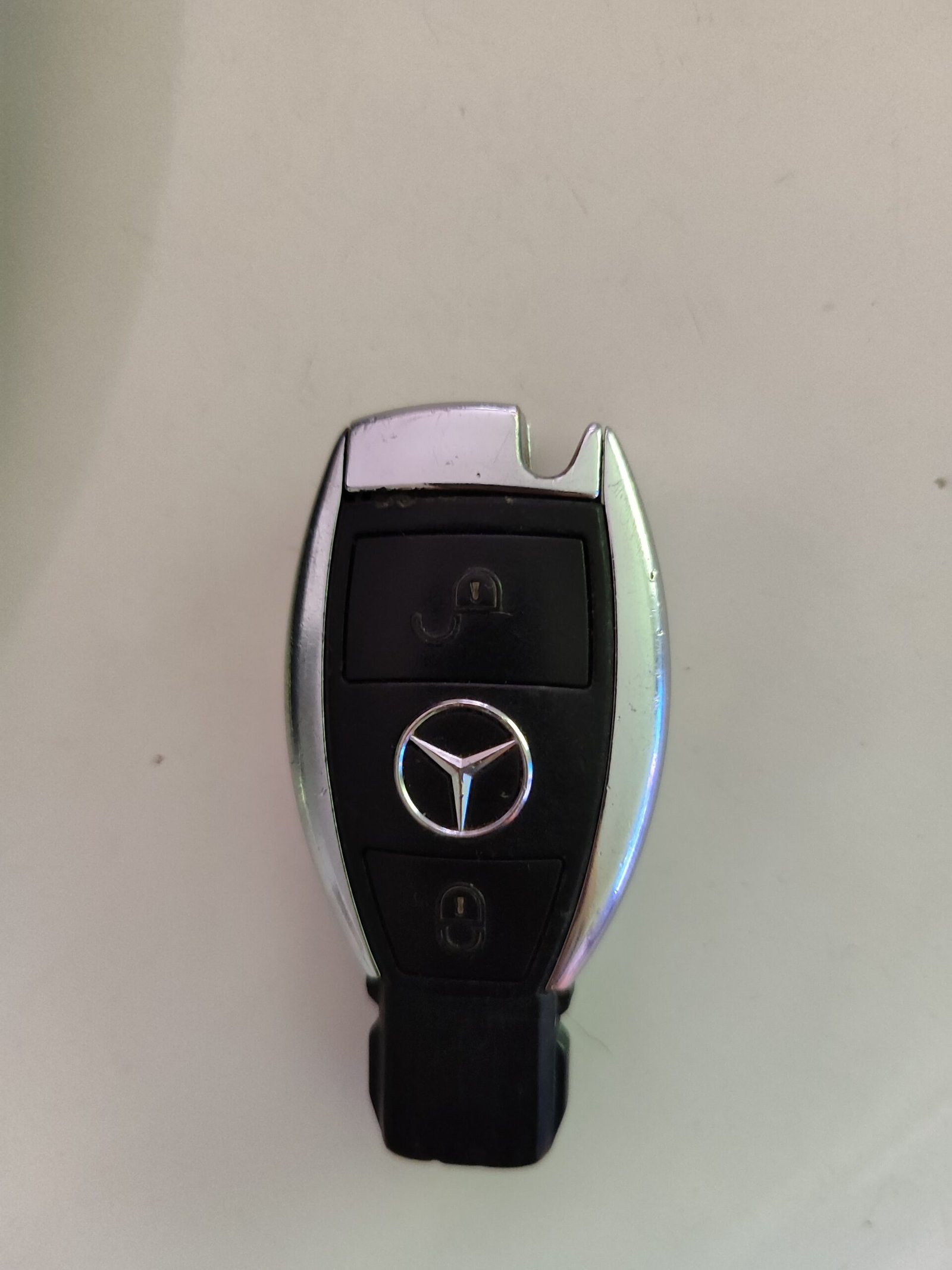 Pašilaičiuose Vilniuje pamečiau automobilio MB raktą