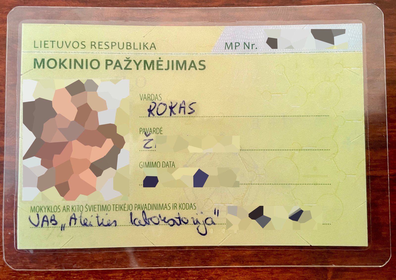 Rastas Roko Ž_________o mokinio pažymėjimas